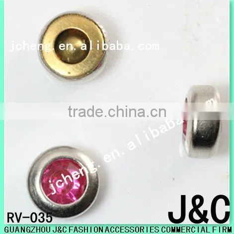 round rhinestone rivet