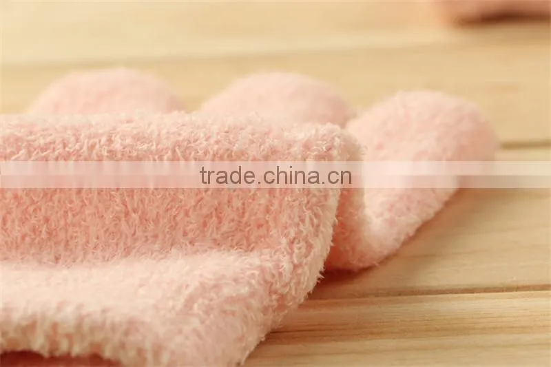 Beauty hand SPA gloves and socks whitening exfoliating gel moisture socks for women