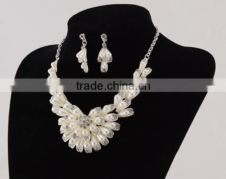 Simple Fashion Atmosphere Design Wedding Jewelry Luxury Pearl Necklace Set