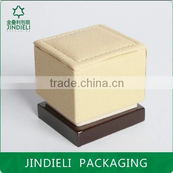 tiny lovely velvet off-white ring gift box