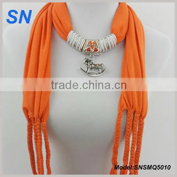 Latest fashion jewelry hobbyhorse pendant scarf, Charm Beautiful Scarf