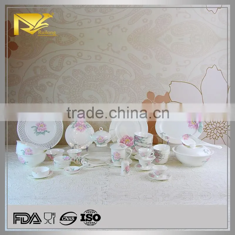 Wholesale ceramic luxury fine china dinner set, dinner set for 10 people