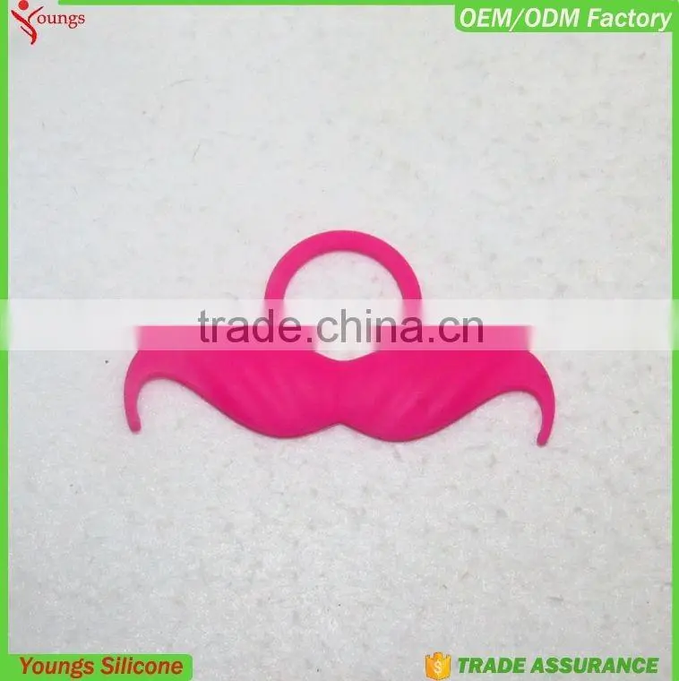 Promotion Identification Silicone Beard Wine Glass Marker/Wine Glass Charms/Plastic Glass Clip