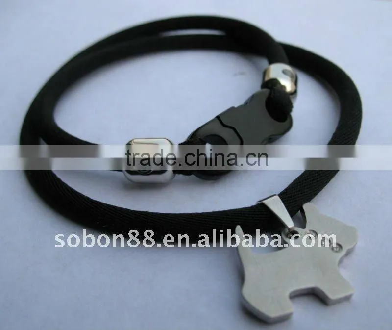 sports energy ion balance necklace with metal pendant