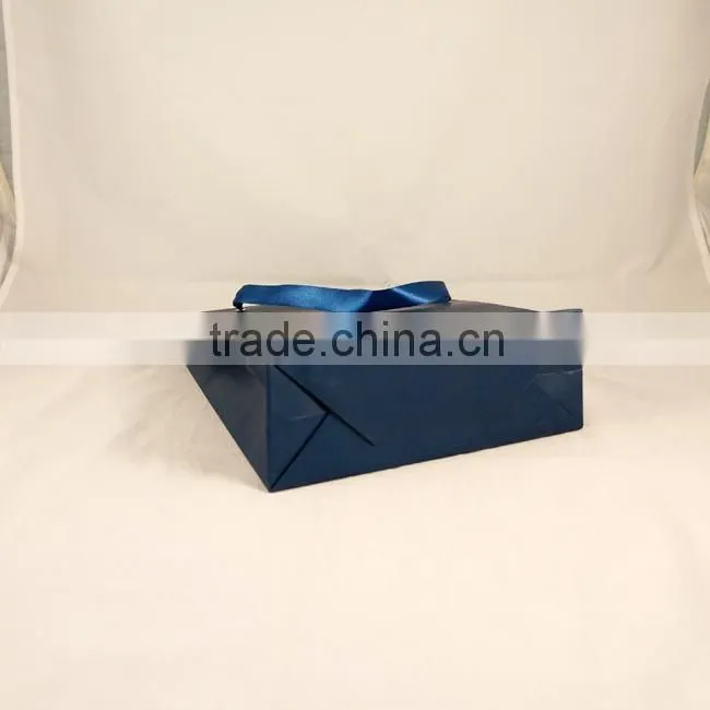 Luxury custom paper bag manufacturing