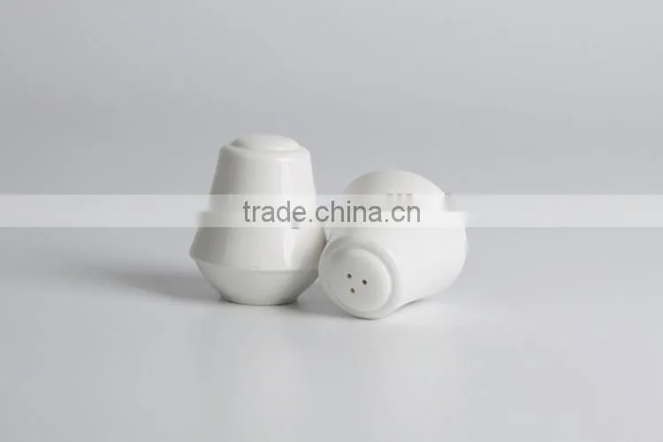 white durable ceramic salt & pepper shaker