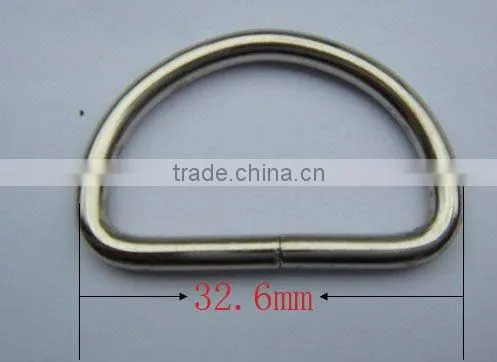 Wire formed metal D-rings for bags