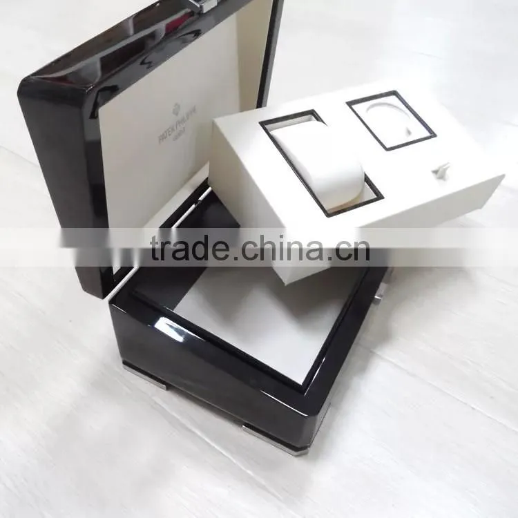luxury high glossy lacquer wooden watch box with pu leather pillow
