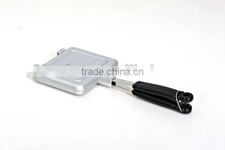 Aluminum die cast grill bake waffle maker iron
