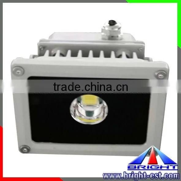 4 COB LED Flood Light, AC100-240V, 16000-17000Lm, 120 degree 60 degree. IP65, 930*285*335mm