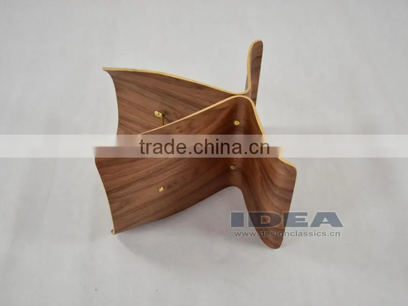 Replica Sori Yanagi Butterfly Stool - Walnut