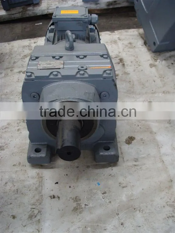 Electric motor with reduction gear