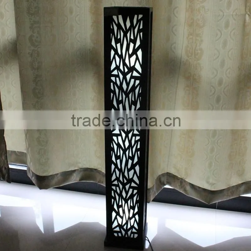 2016 Floor Standing Lamp, Wooden LED Tripod Floor Lamp in Brown Color