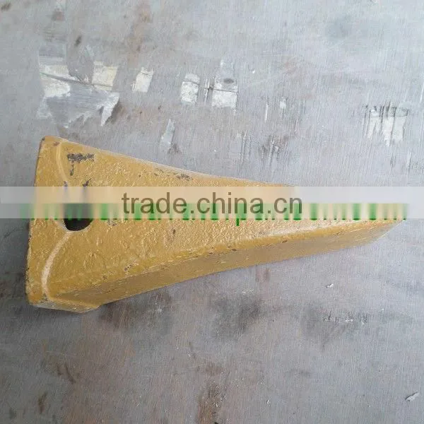 BUCKET TEETH 205-70-74272 PC200-5