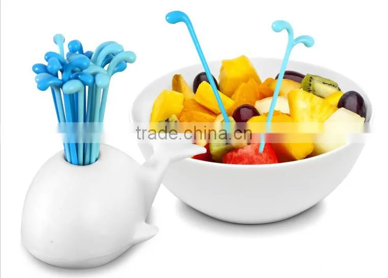 Wholesale Stock Small Order Lovely Beluga Fruit Fork