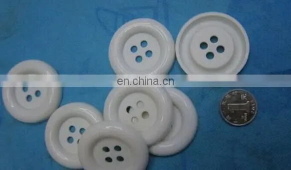 PLANT DIRECT WHOLESALES BIG HOLE BUTTON FASHION PLASTIC 4 HOLES BUTTON BIG SIZE WIND COAT BUTTON