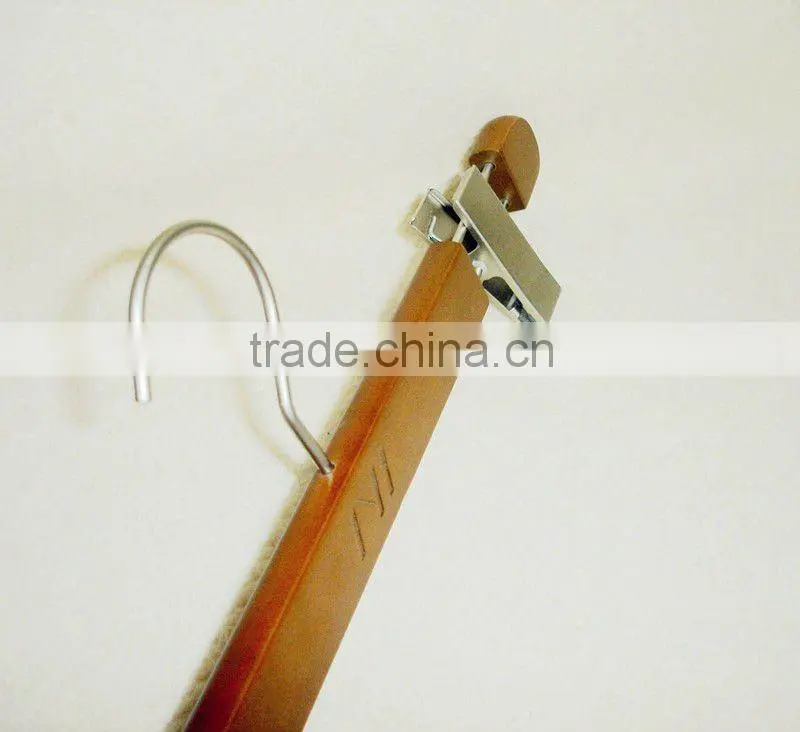 LP-30 with clips wooden hanger for pants