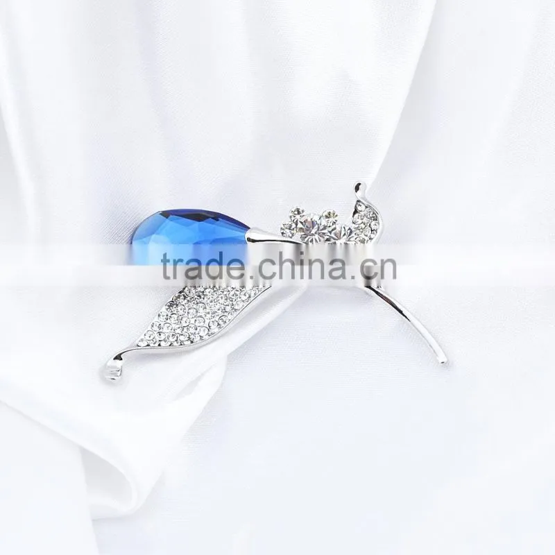 Fashion Cheap Rhinestone Brooch for wedding in bulk beautiful diamond brooch