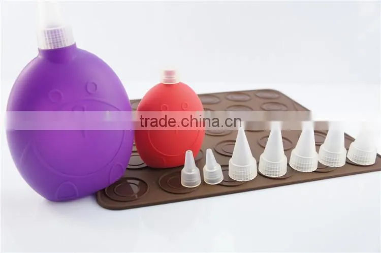Silicone cake decoration bags and tips