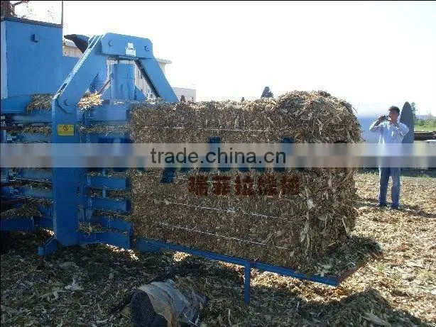 Straw bander/baling machine