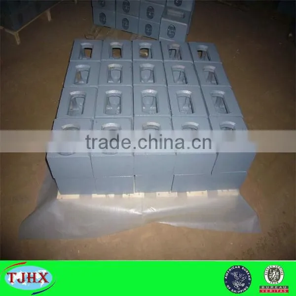Cargo shipping corner castings, container fittings