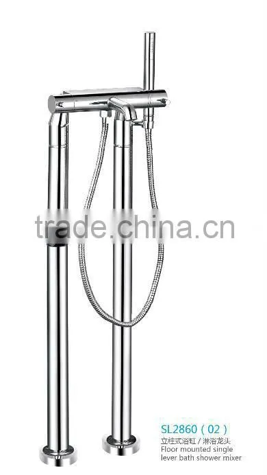 White and Black Acrylic Freestanding Bathtub