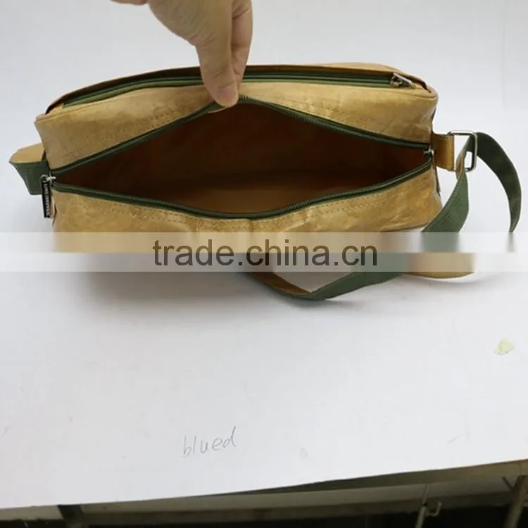 2016 hot sale tyvek bag Dongguan factory cosmetic bag portable cosmetic bag with shoulder