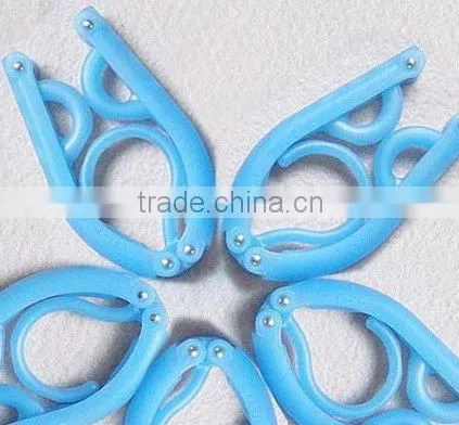 Folding hanger