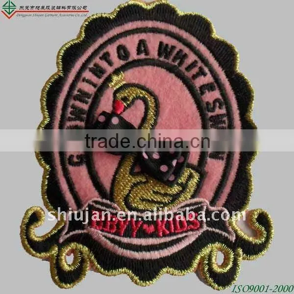 Golden embroidery crown patches