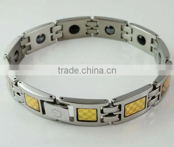 Colorful crystal bracelet with magnets
