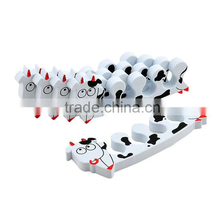 Custom cartoon animal shaped eva toe fingernail separator hign quality sponge toe separator supplier