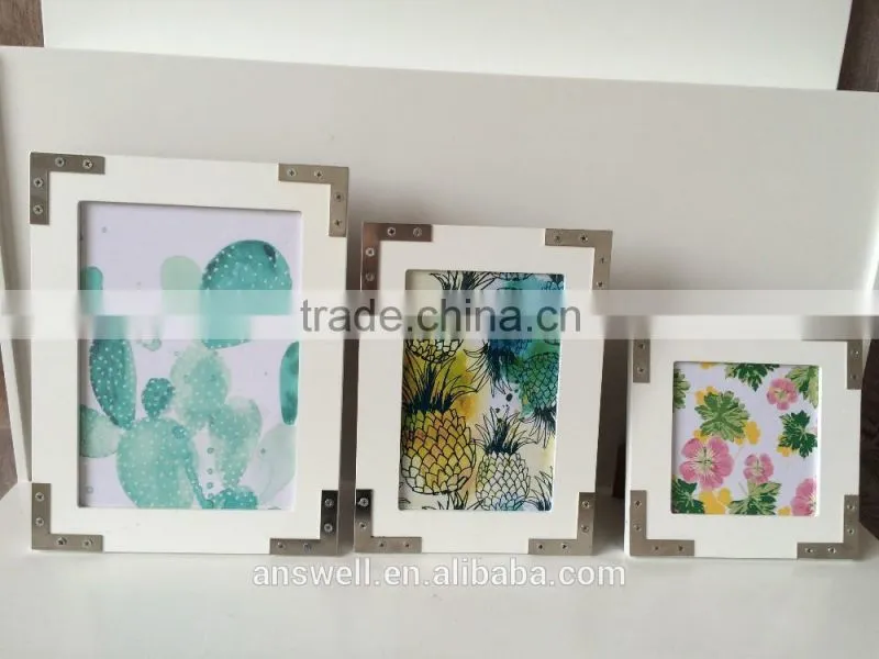 2016 new style wooden photo frame with metal corners for decorative