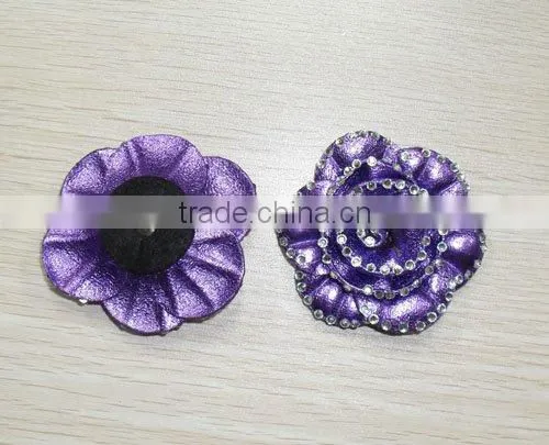 shoes flower motif with plastic crystal