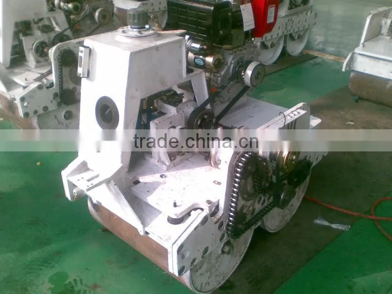 Small vibratory road roller,walking behaind road roller