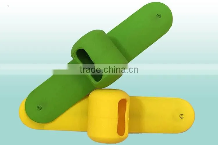 2015 New design hot sell silicone cable holders/winder