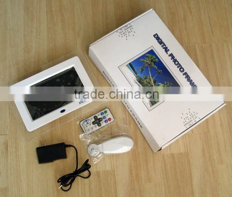 7inch Multifunctional digital photo frame with remote control
