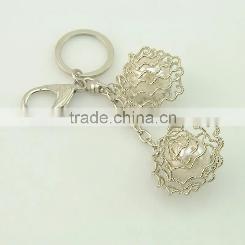 China souvenir clear thread design silver plated pearl metal keychains wholesale