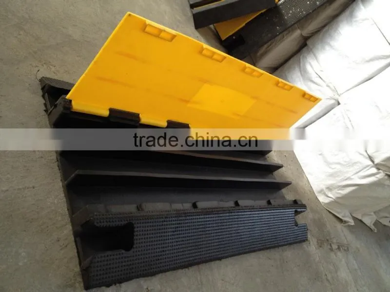 3 Channels Rubber cable protection cover