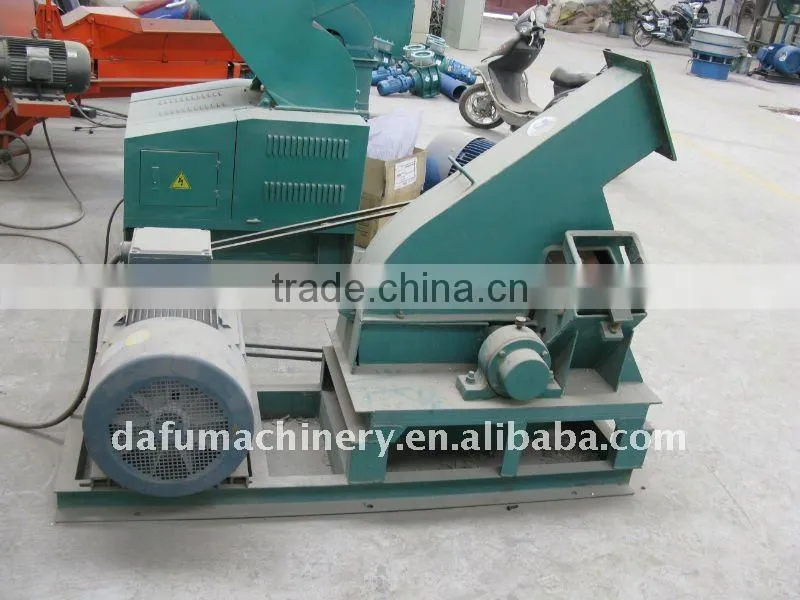 China hot sale wood chipping machine