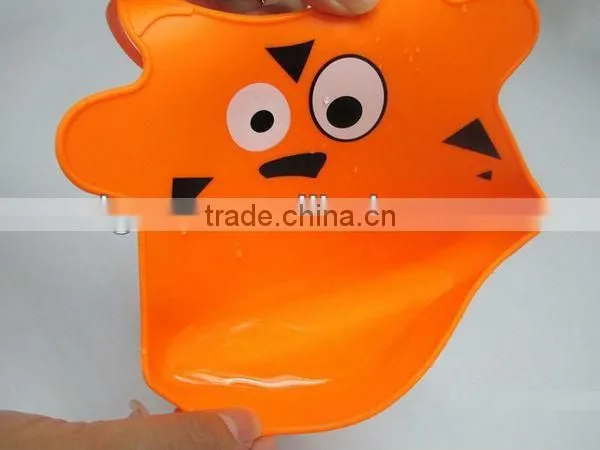 2013 Perfect design food grade silicone bib baby