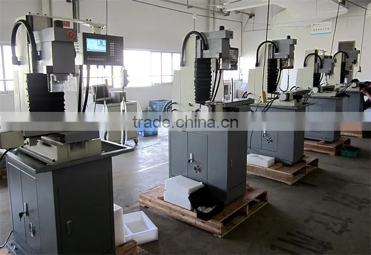 Universal Swivel Head milling machine