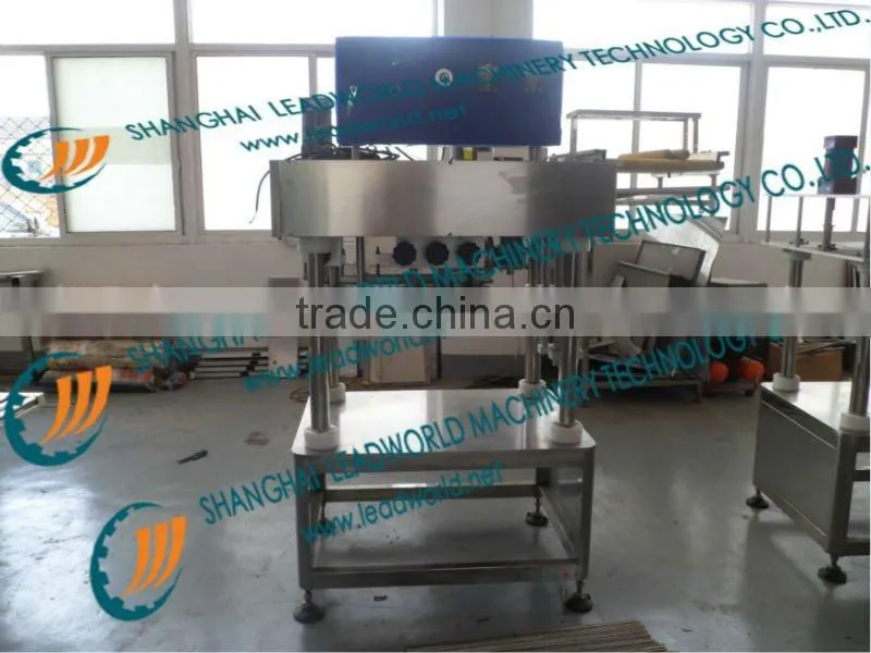 Automatic beer bottle capping machine