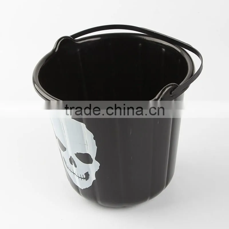 Decorative pail/bucket with handle for Halloween day