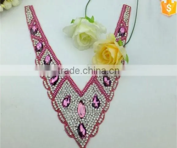 Shining Strass Big Glass V Shape Neckline Appliques