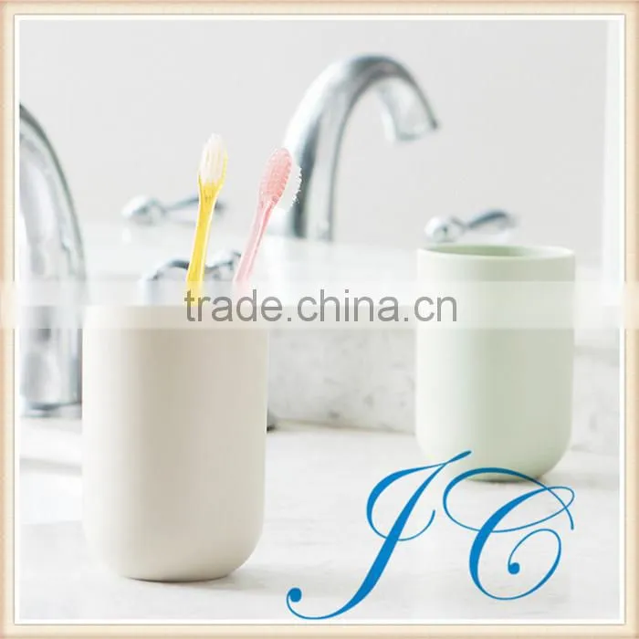 2015 New Design Fashion Single Color Plastic Cup/Gargle Cup