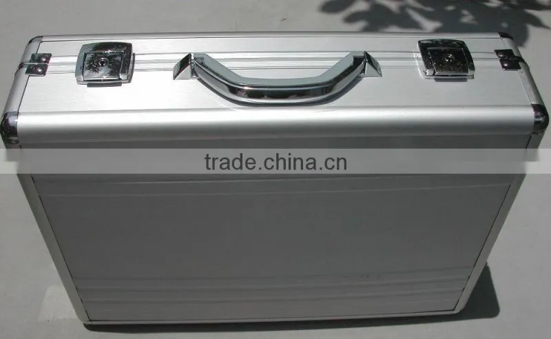 ESSENTIAL CASE with DELUXE Keyed clasp lock for oils