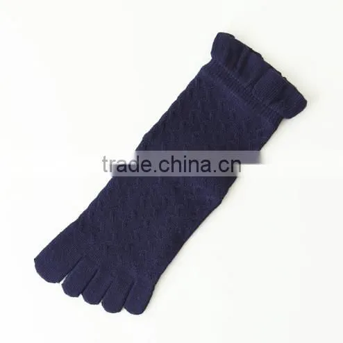 Best Socks Manufacturer Japanese Design OEM School Teen Girls Summer Five Toe Red Color Casual Thin Cotton One Toe Socks