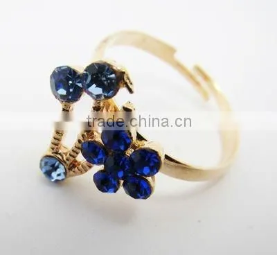 Fashion rhinestone flower rings,Finger ring for women,2013 new design rings