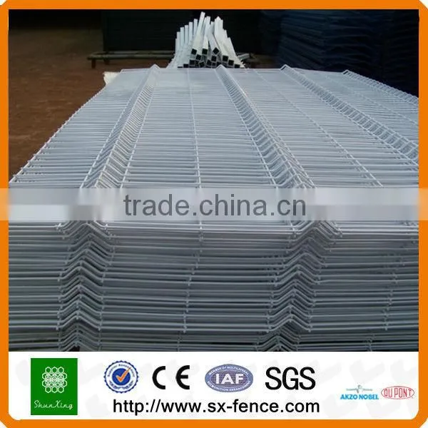China manufacturer curvy steel metal fence