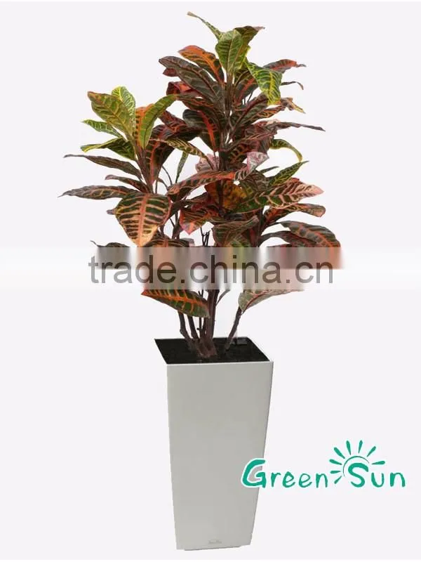 2016 hotsale large plastic garden planters and pots with self watering system